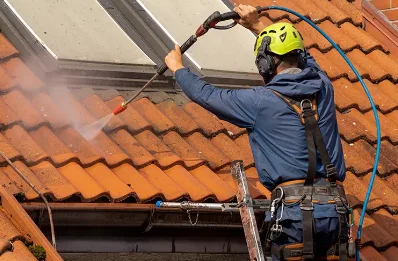 Démoussage et hydrofuge de toiture à Jambville